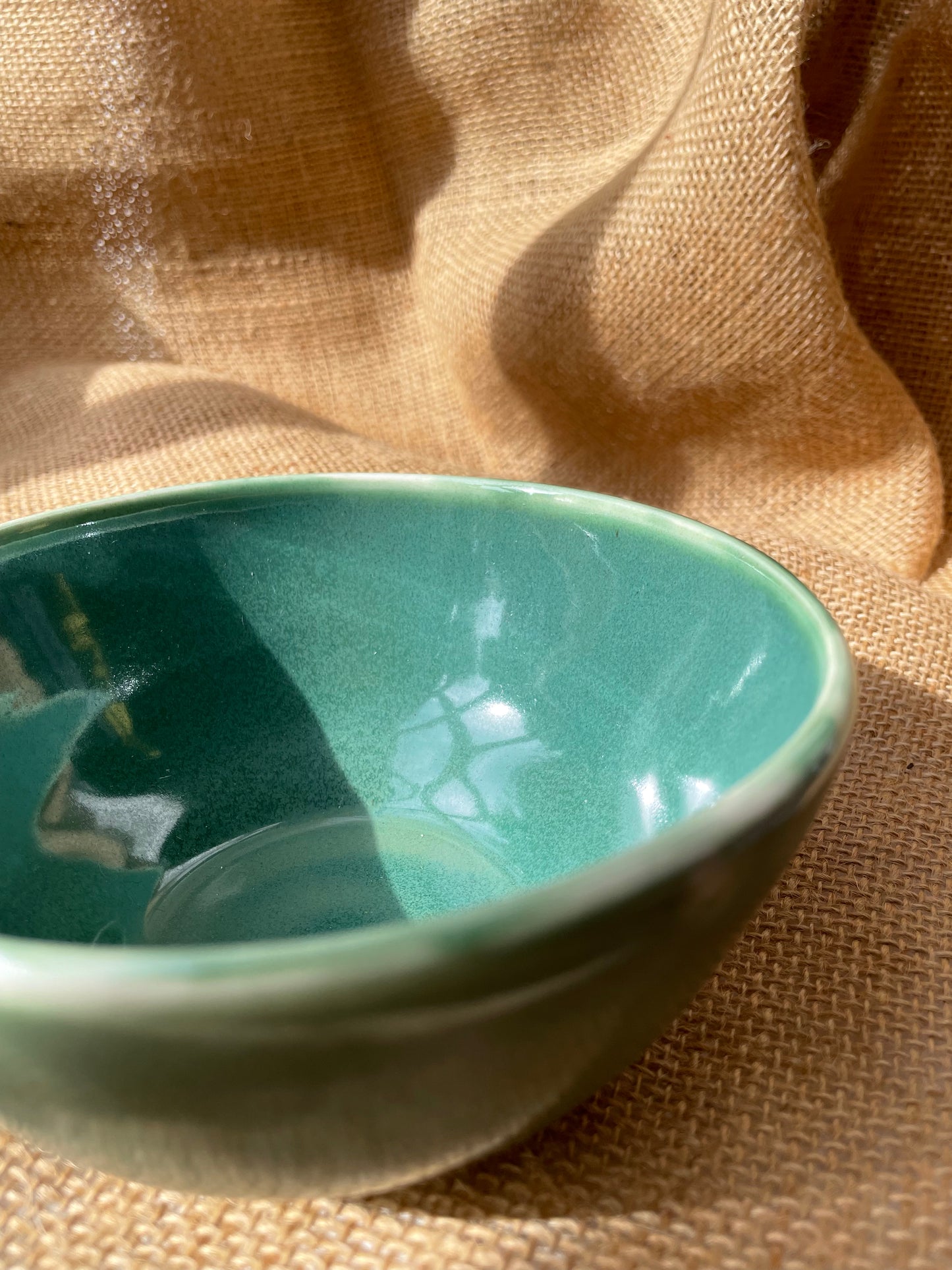 Bowl in jade, glossy and smooth, handmade ceramics