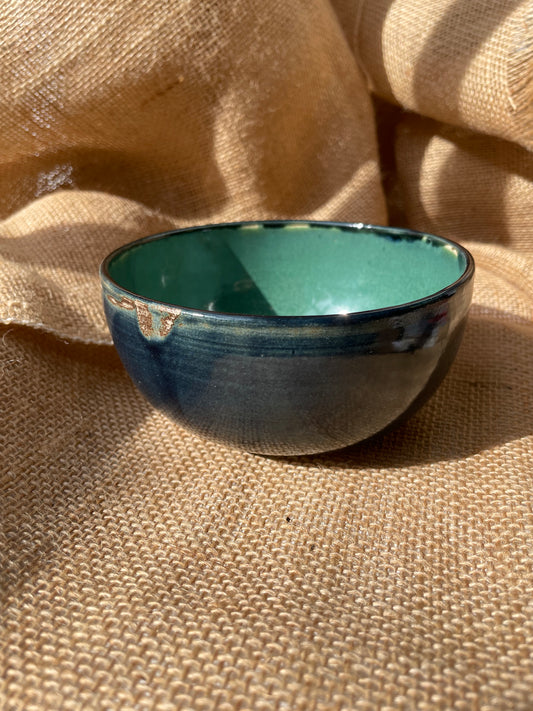 Bowl in jade and dark blue, glossy and smooth, handmade ceramics