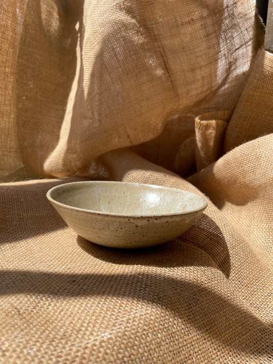 Matt bowl in brown, slightly grogged outside and smooth inside, handmade ceramics