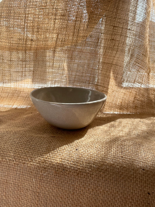Bowl in light grey, smooth, handmade ceramics