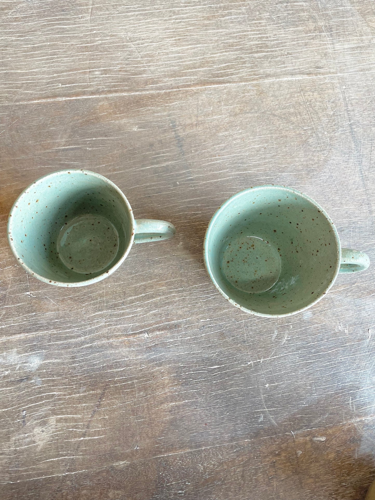 Question Mug in green, slightly grogged, handmade ceramics